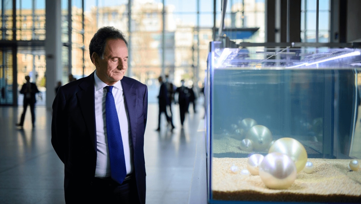 
			Luciano Floridi: “Dalla sabbia alla perla”. Il capitale semantico nell’era dell’intelligenza artificiale		