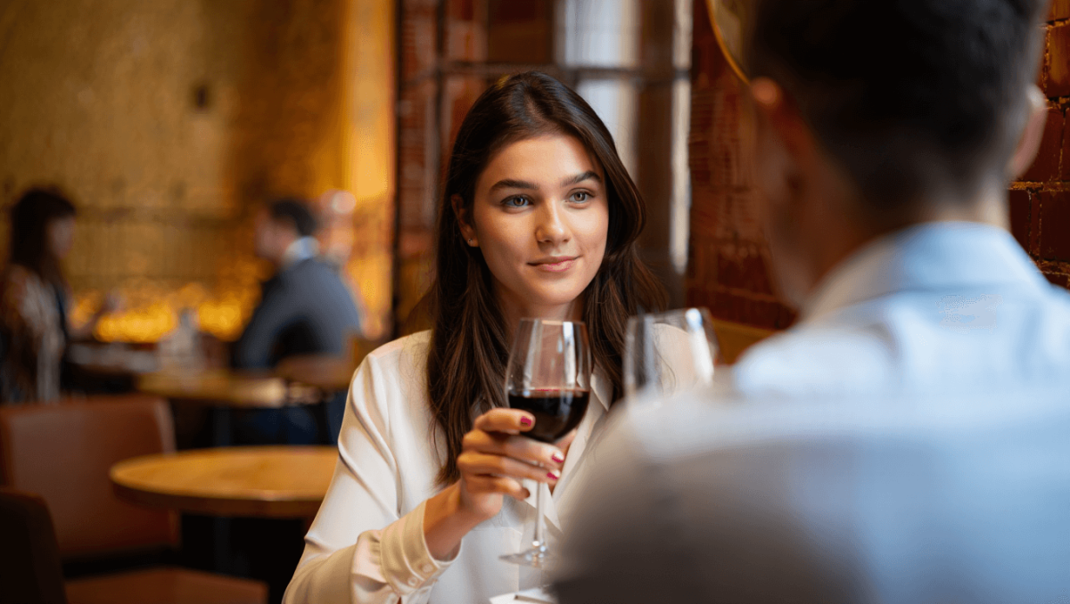 Cos’è e come funziona il Dating Phygital