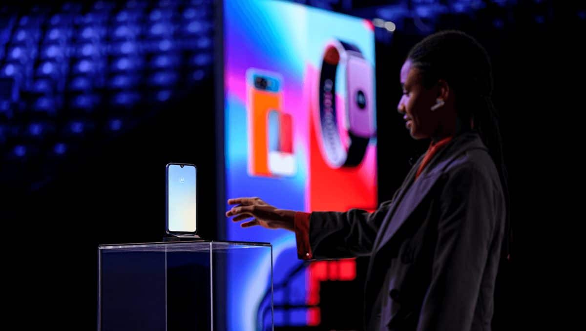 Lenovo Tech World 2026: dal Moto Watch ai Moto Tag 2 passando per l’AI integrata Qira e i nuovi Motorola Signature