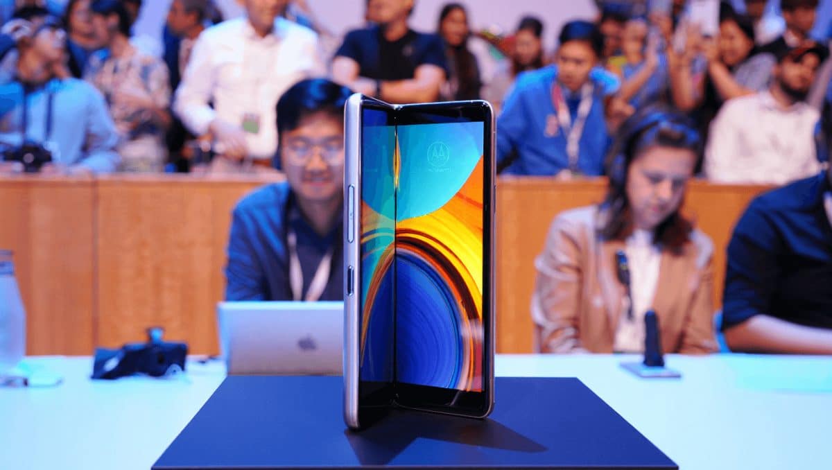 Motorola entra nell’era dei “book-style”: svelato il nuovo Razr Fold al CES 2026