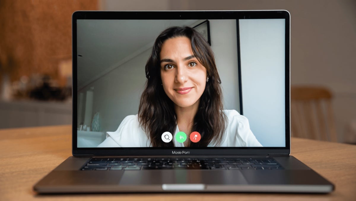 macOS Tahoe, come trasformare lo schermo del Mac in una Ring Light durante le videochiamate