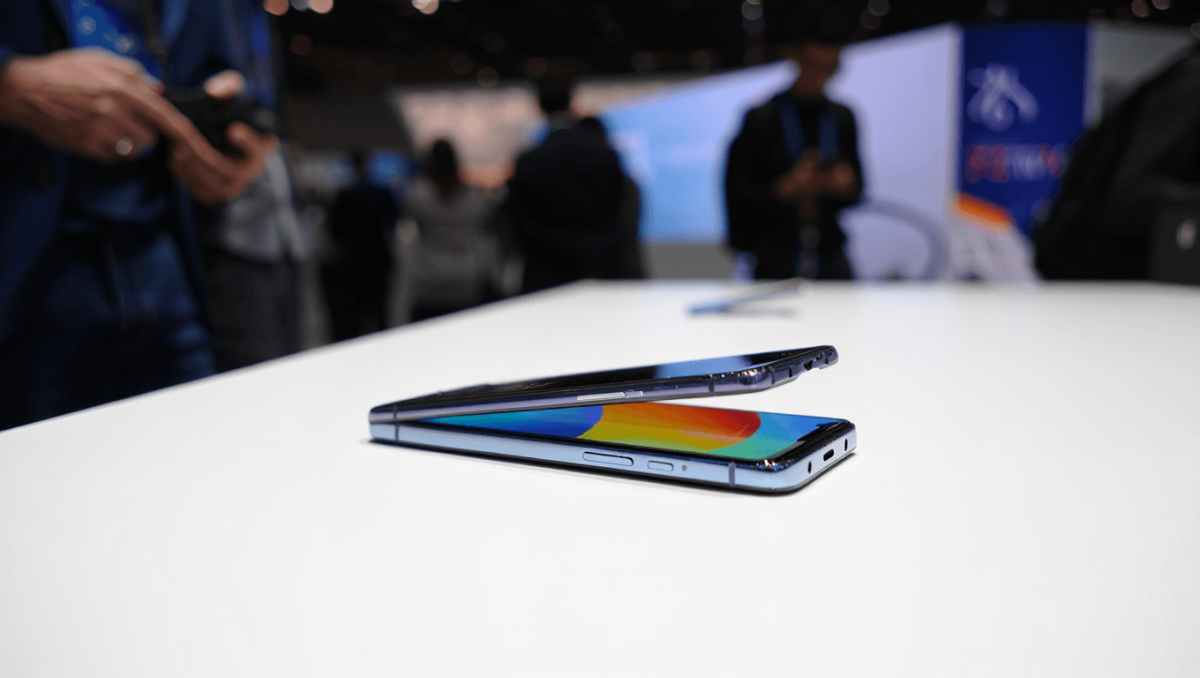 Honor Magic V6 svela il suo display rivoluzionario senza piega in vista del MWC
