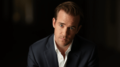 The Gates, trailer dell'ultimo film con James Van Der Beek

                
                


                
                    
                        
                        Cinema
                        
                    
                    
                

                L'attore, scomparso l'11 febbraio all'età di 48 anni a causa di un tumore al colon-retto,...
                
                19 feb - 11:42