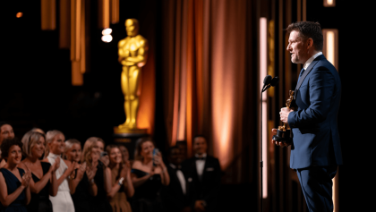 Oscar 2026: Sentimental Value vince, il discorso di Joachim Trier

                
                


                
                    
                        
                        Cinema
                        
                    
                    
                

                Sentimental Value del regista norvegese Joachim Trier vince l’Oscar 2026 come miglior film...
                
                16 mar - 03:39
