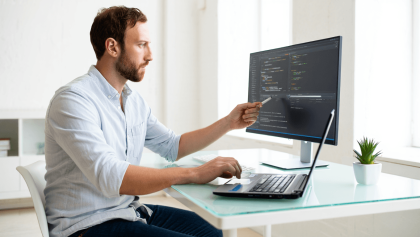 Mark al lavoro sullo "ZuckBot", un assistente Ai per aiutarlo nel ruolo di ceo di Meta: «Serve efficienza»