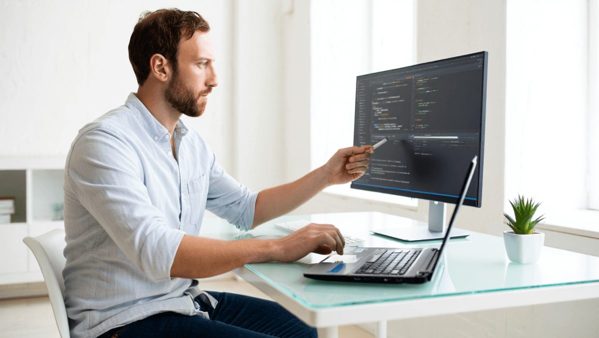 Mark al lavoro sullo "ZuckBot", un assistente Ai per aiutarlo nel ruolo di ceo di Meta: «Serve efficienza»