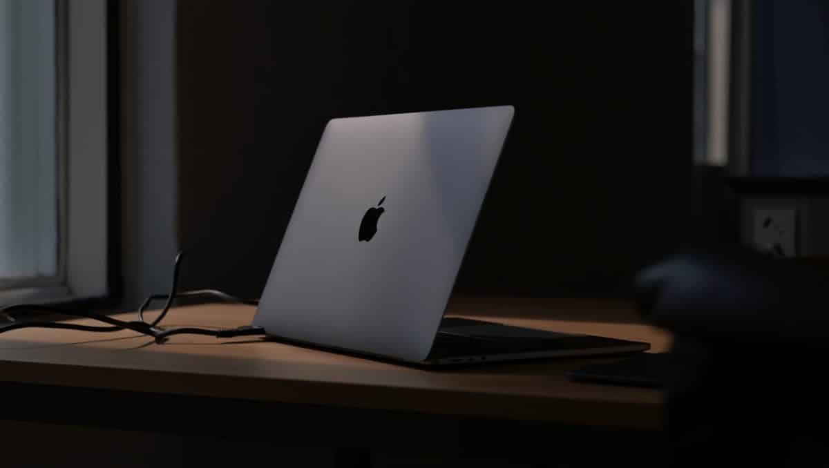 macOS 26.5 permette di accendere il Mac senza premere il pulsante di accensione