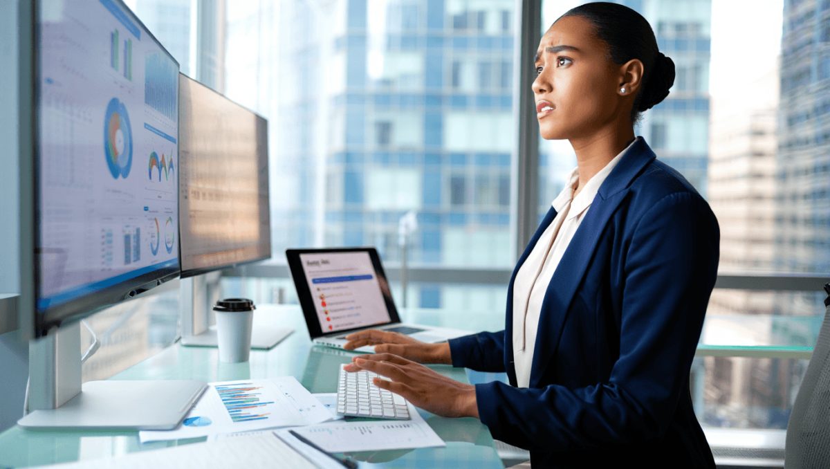 AI e lavoro: in Italia boom di annunci (+93% in un anno), ma servono competenze e formazione per non restare indietro