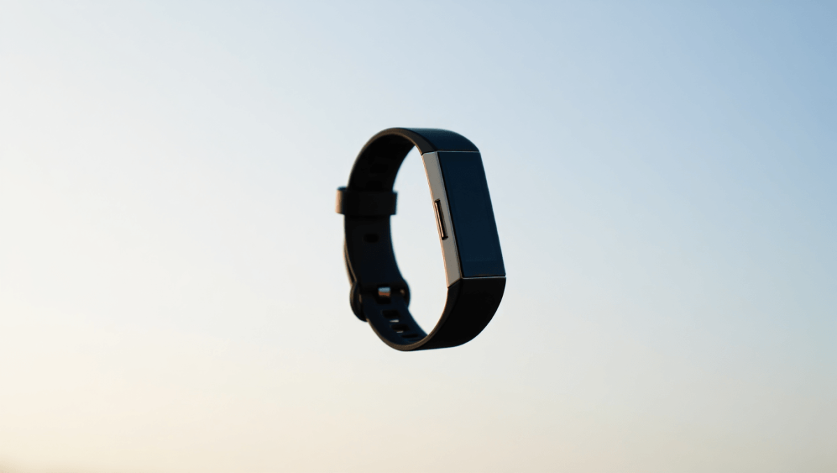 Google svela Fitbit Air: il nuovo fitness tracker compatto e senza schermo | Caratteristiche e Prezzi