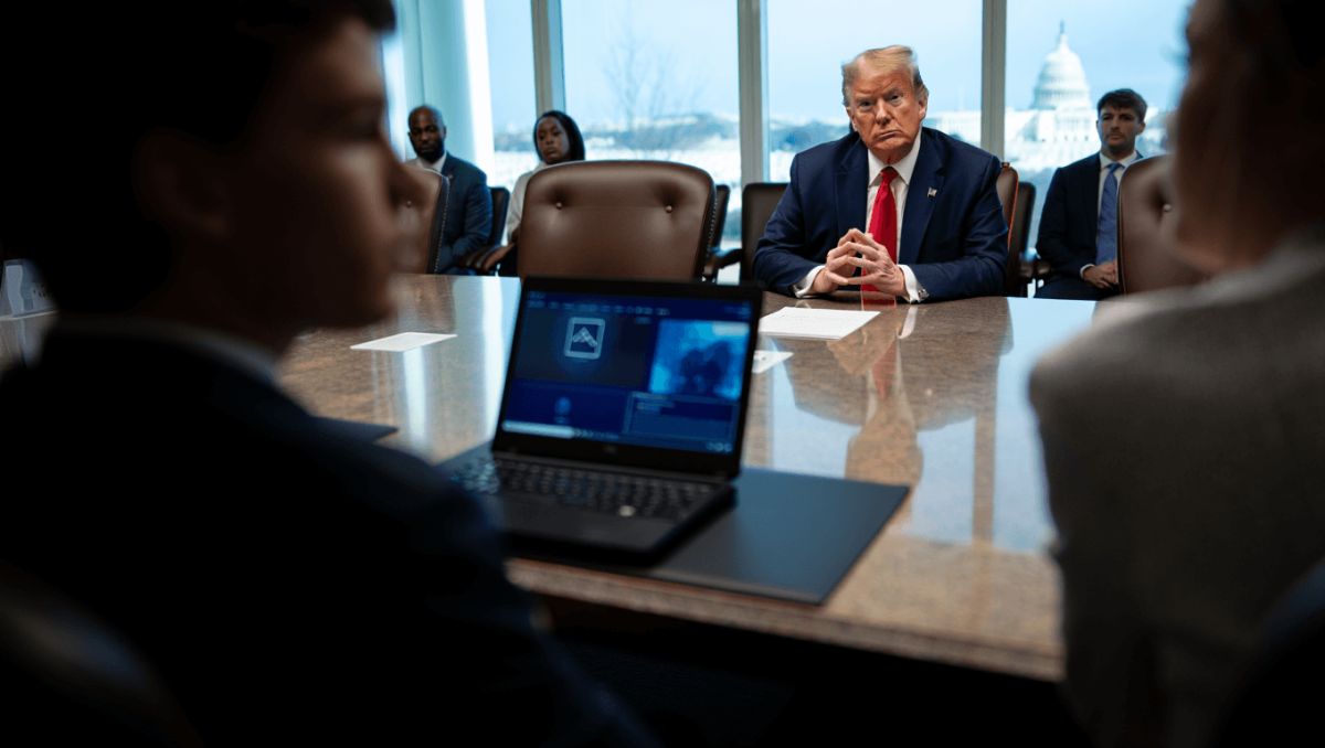 Trump sblocca l'Ai Mythos di Anthropic: potrà essere usata da poche aziende e solo americane. Stessa sorte per il nuovo modello di ChatGpt