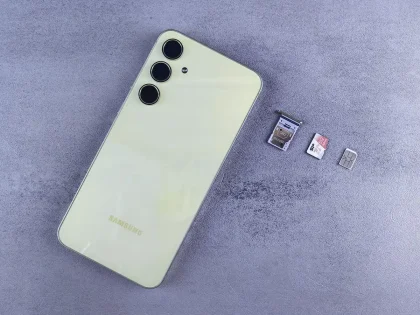 Schermo di smartphone che mostra le impostazioni di archiviazione e memoria con indicatori di spazio disponibile.