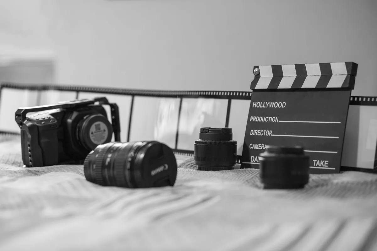 Attrezzature cinematografiche e scelte tecniche di regia per la realizzazione di un film d'autore