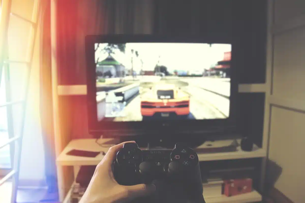 Console da gioco e PC pronti per il lancio di un nuovo titolo