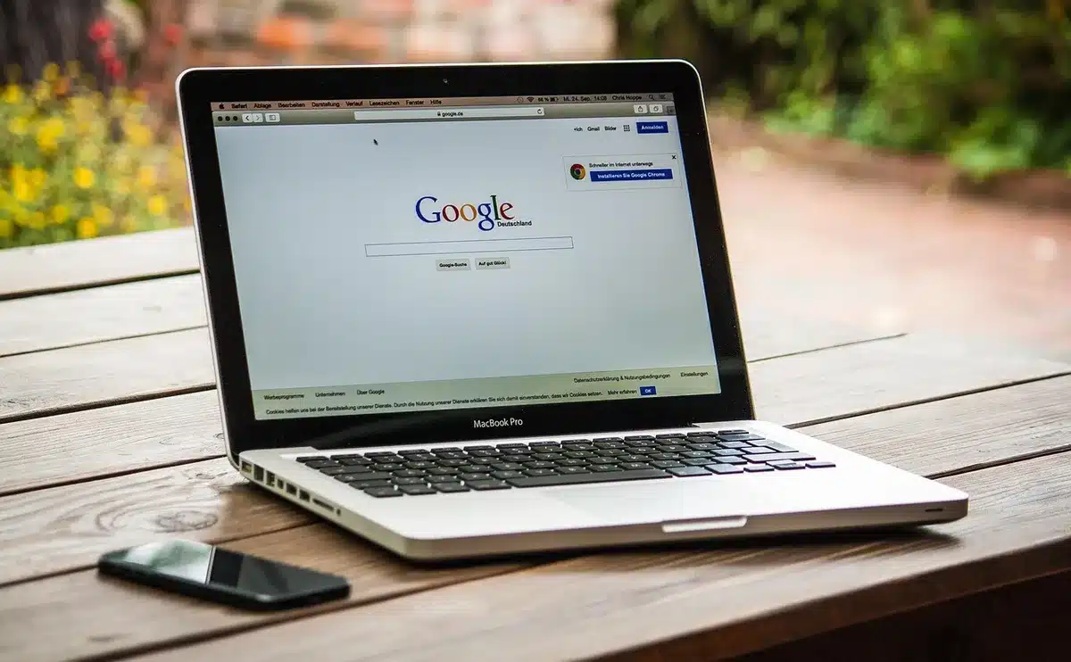 Schermata di un browser con Google Maps aperto su un computer