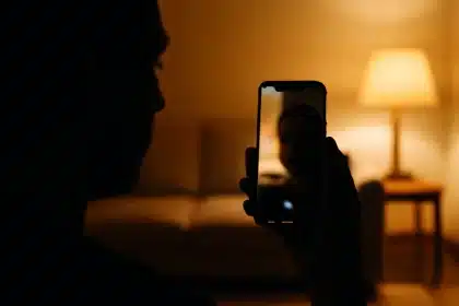 iOS 27: FaceTime usa contemporaneamente fotocamera frontale e posteriore