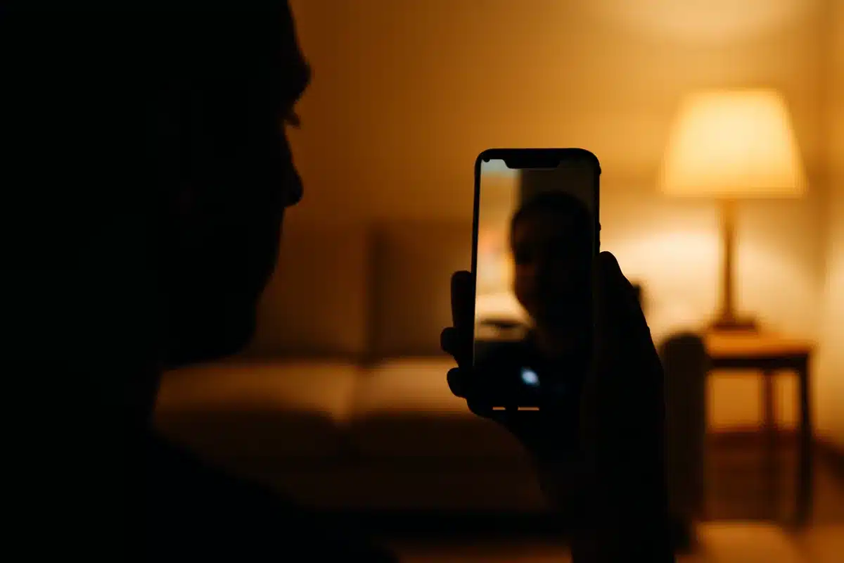 iOS 27: FaceTime usa contemporaneamente fotocamera frontale e posteriore