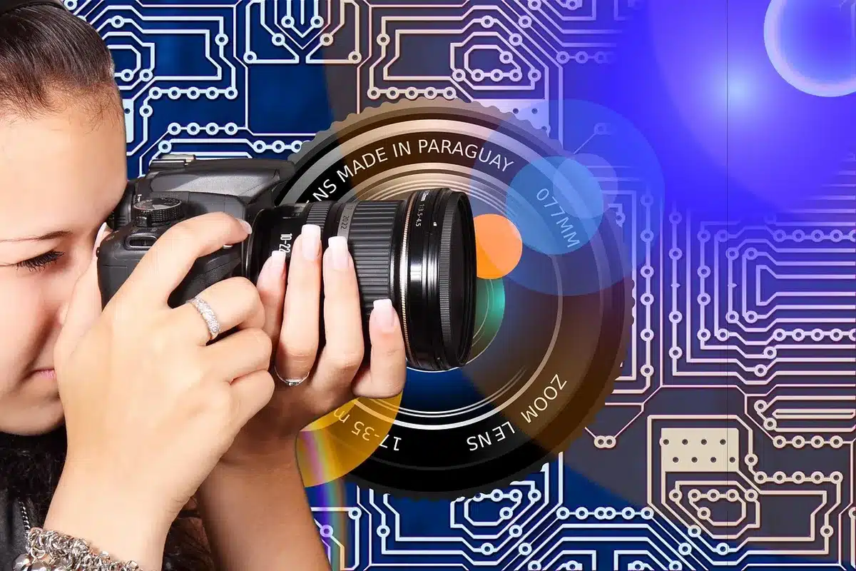 Smartphone che registra una persona in movimento con tracking
