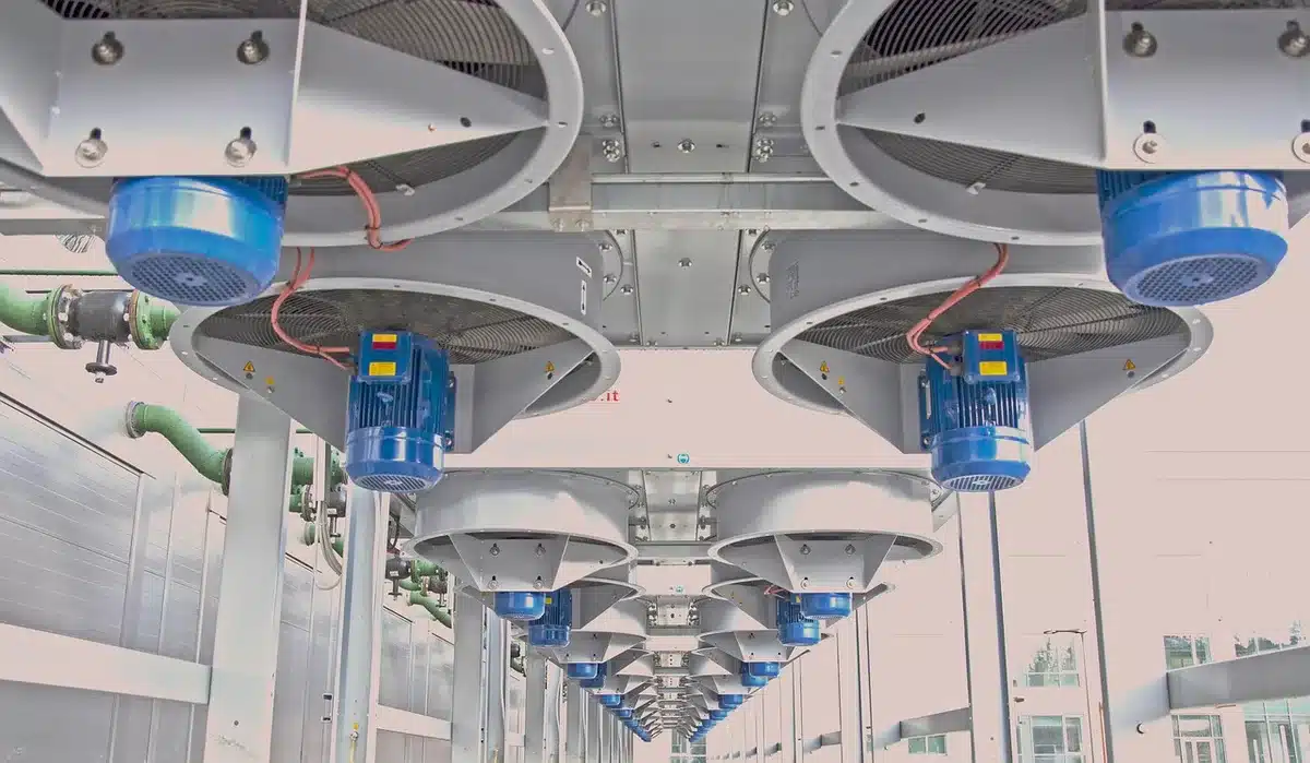 Rappresentazione di più siti di data center collegati in rete sicura