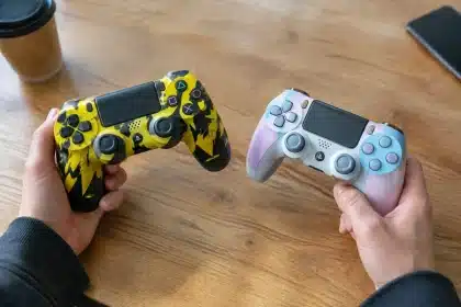 DualSense PS5 di LISA: preorder attivi su Amazon, non è l'unico