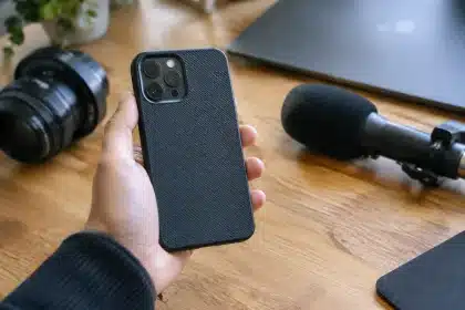 Snapdragon 8 Elite Extreme: Motorola svela il Signature 27