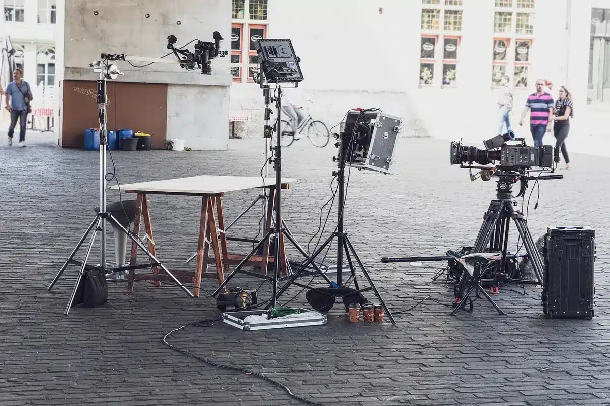 Macchina da presa e grande formato VistaVision, set cinematografico in esterni